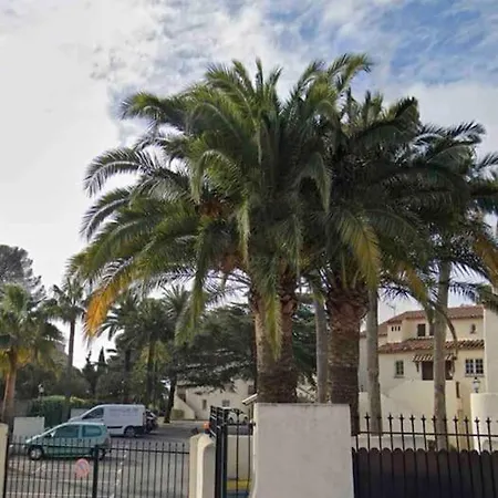 Bastidon, Front De Jardin Parking, Raphael Apartment